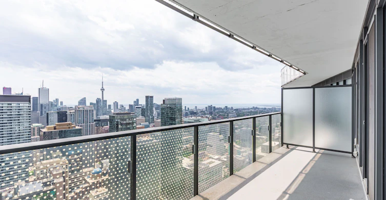 5003-11 Wellesley Street W, Toronto, ON, M4Y 0G4