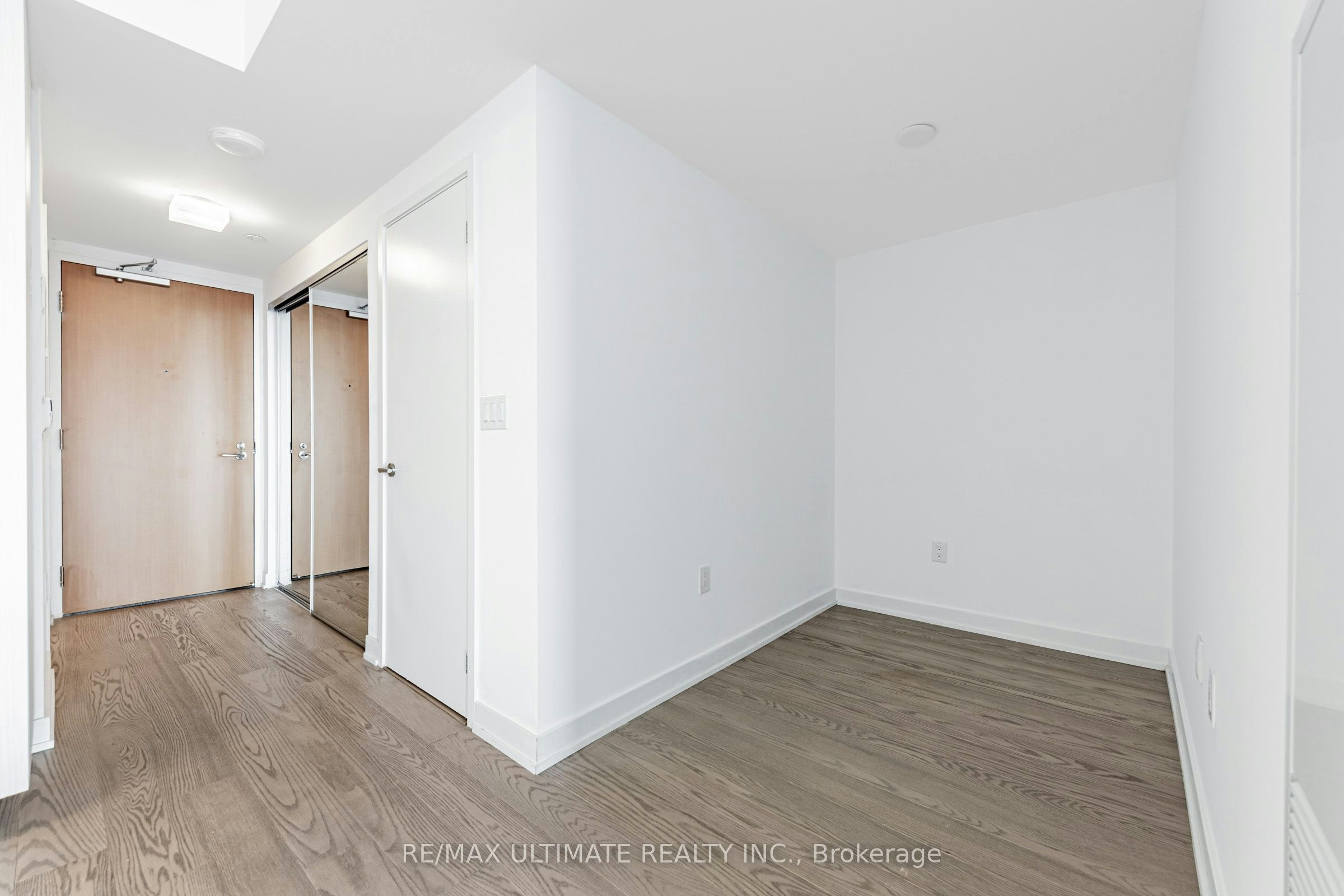 5003-11 Wellesley Street W, Toronto, ON, M4Y 0G4 - 14