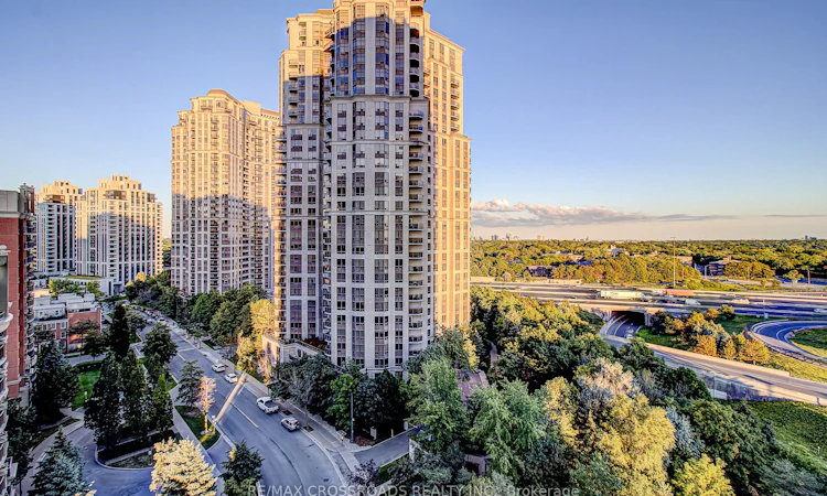 1512-30 Harrison Garden Boulevard