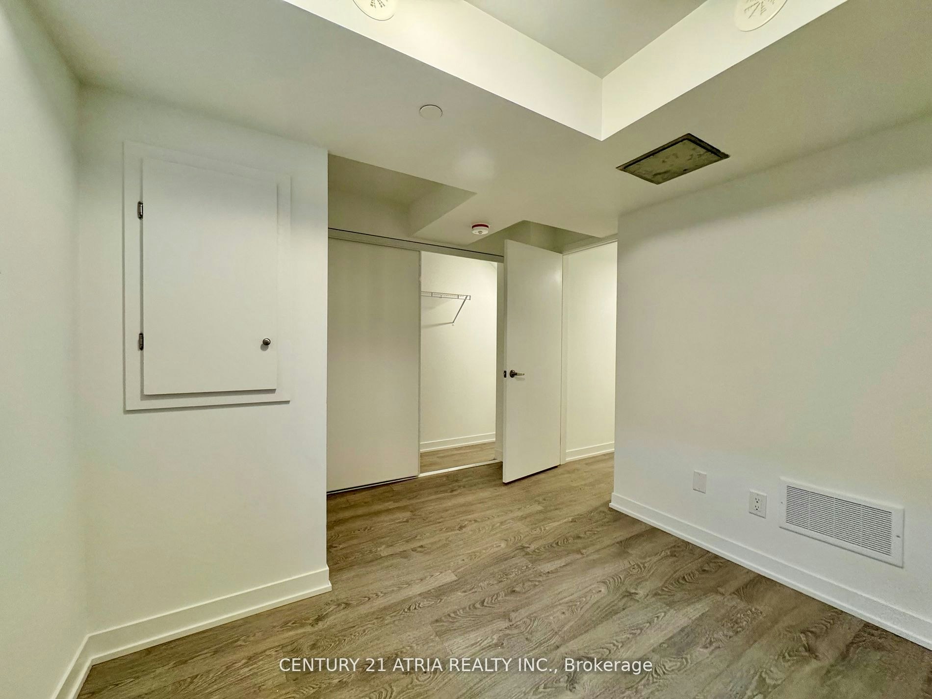 Basement-22 Deep Roots Terrace, Toronto, ON, M6A 0G1 - 8