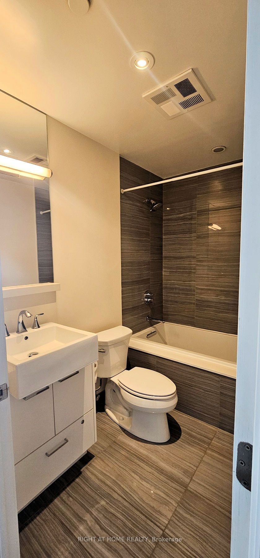 302-170 Avenue Road, Toronto, ON, M5R 0A4 - 17