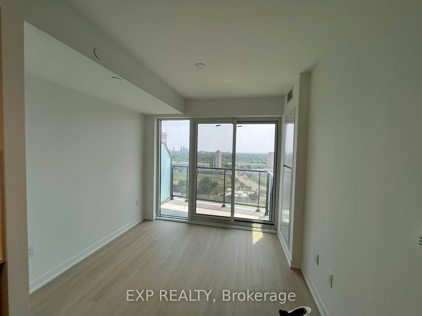 2009-15 David Salomon Drive, Toronto, ON, M3C 0T2 - 4