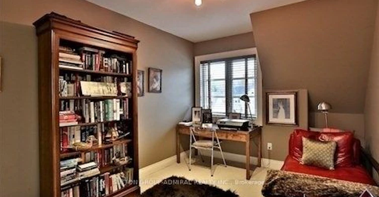 312 Broadway Avenue, Toronto, ON, M4P 1W3 - 12