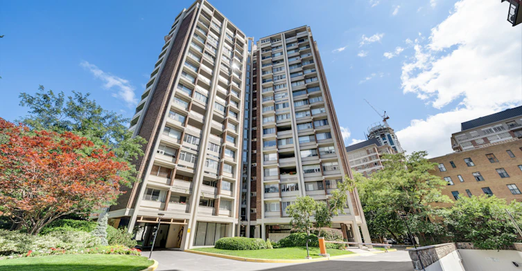 1602-9 Deer Park Crescent, Toronto, ON, M4V 2C4 - 14