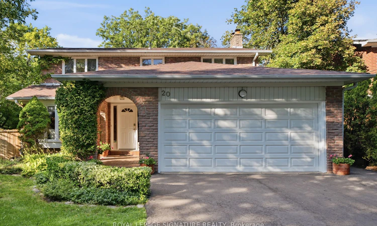 20 Wellesbourne Crescent