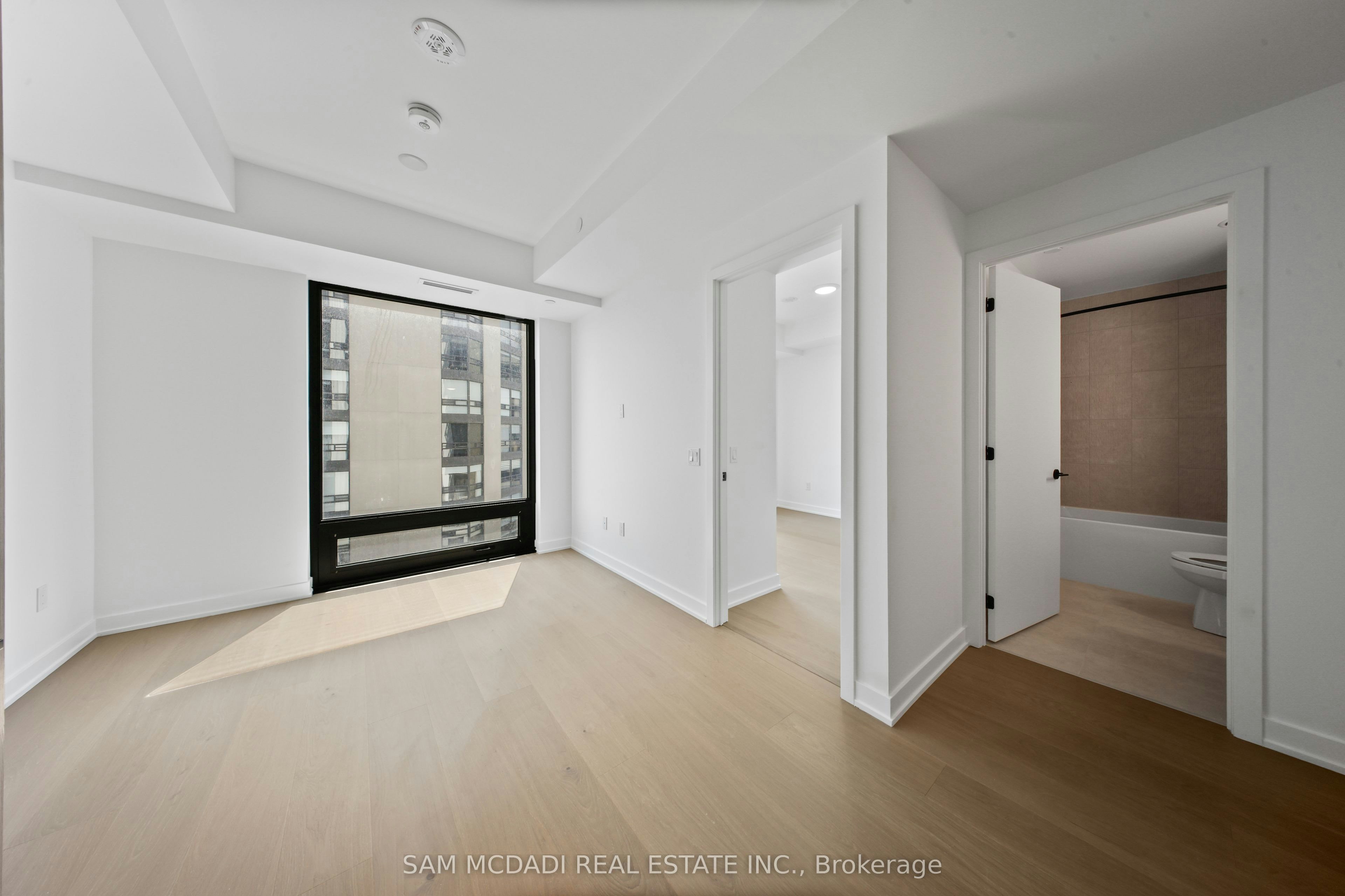 1122-89 Montclair Avenue, Toronto, ON, M5P 0A9 - 13