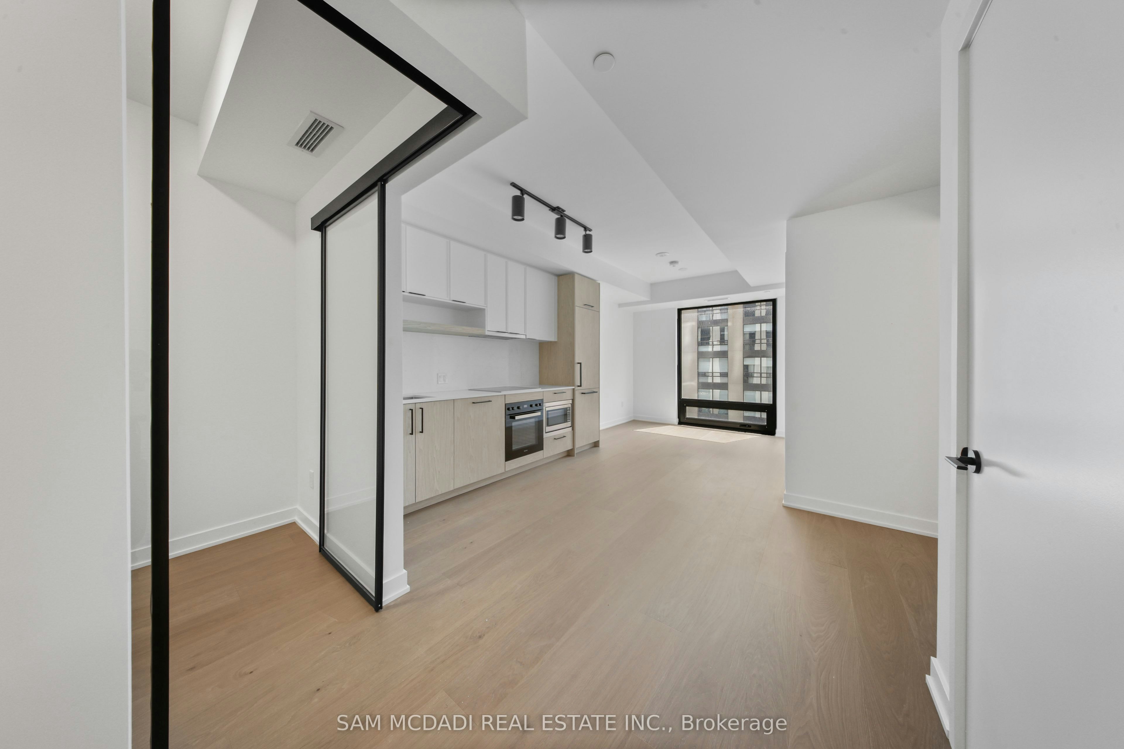 1122-89 Montclair Avenue, Toronto, ON, M5P 0A9 - 9