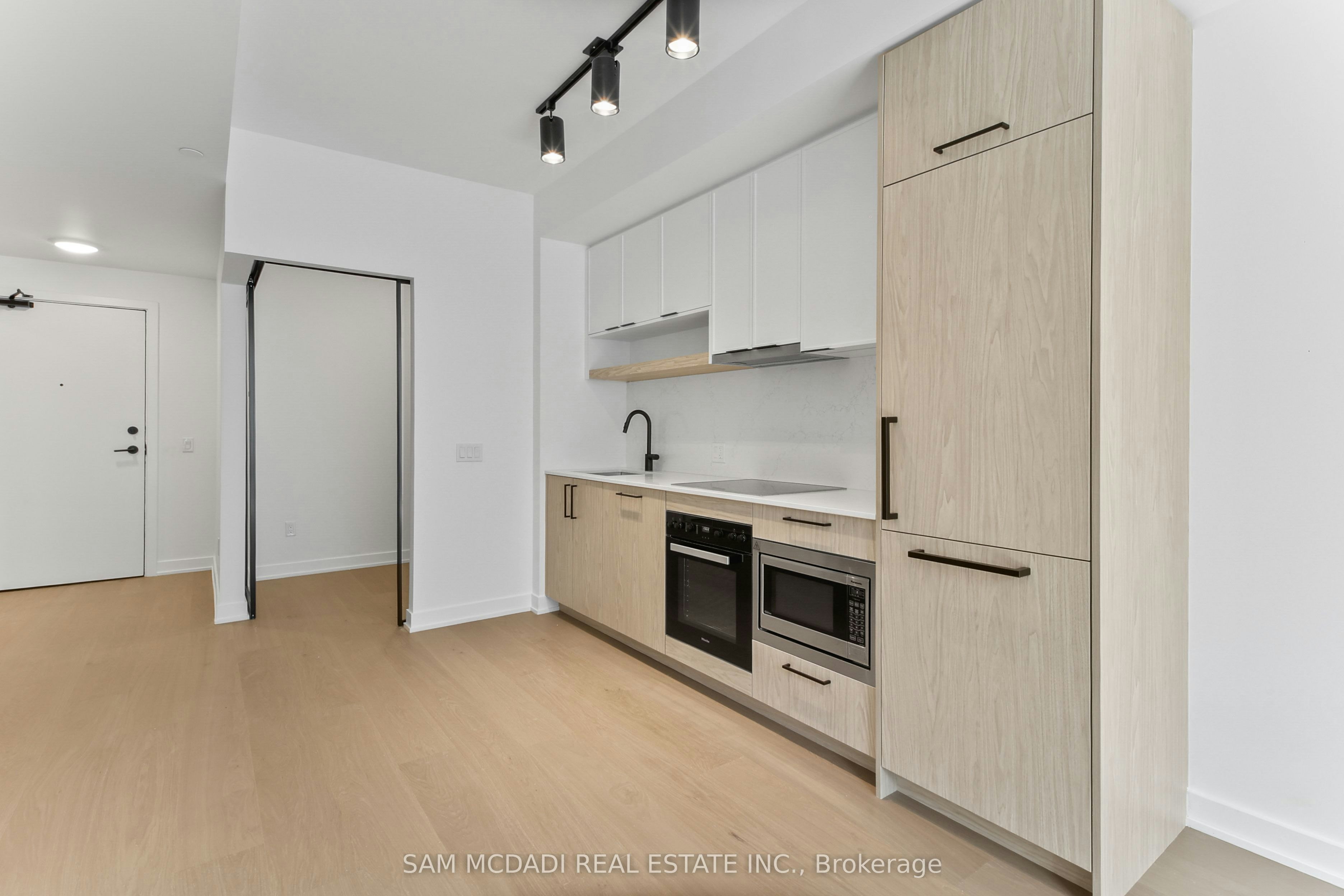 1122-89 Montclair Avenue, Toronto, ON, M5P 0A9 - 10
