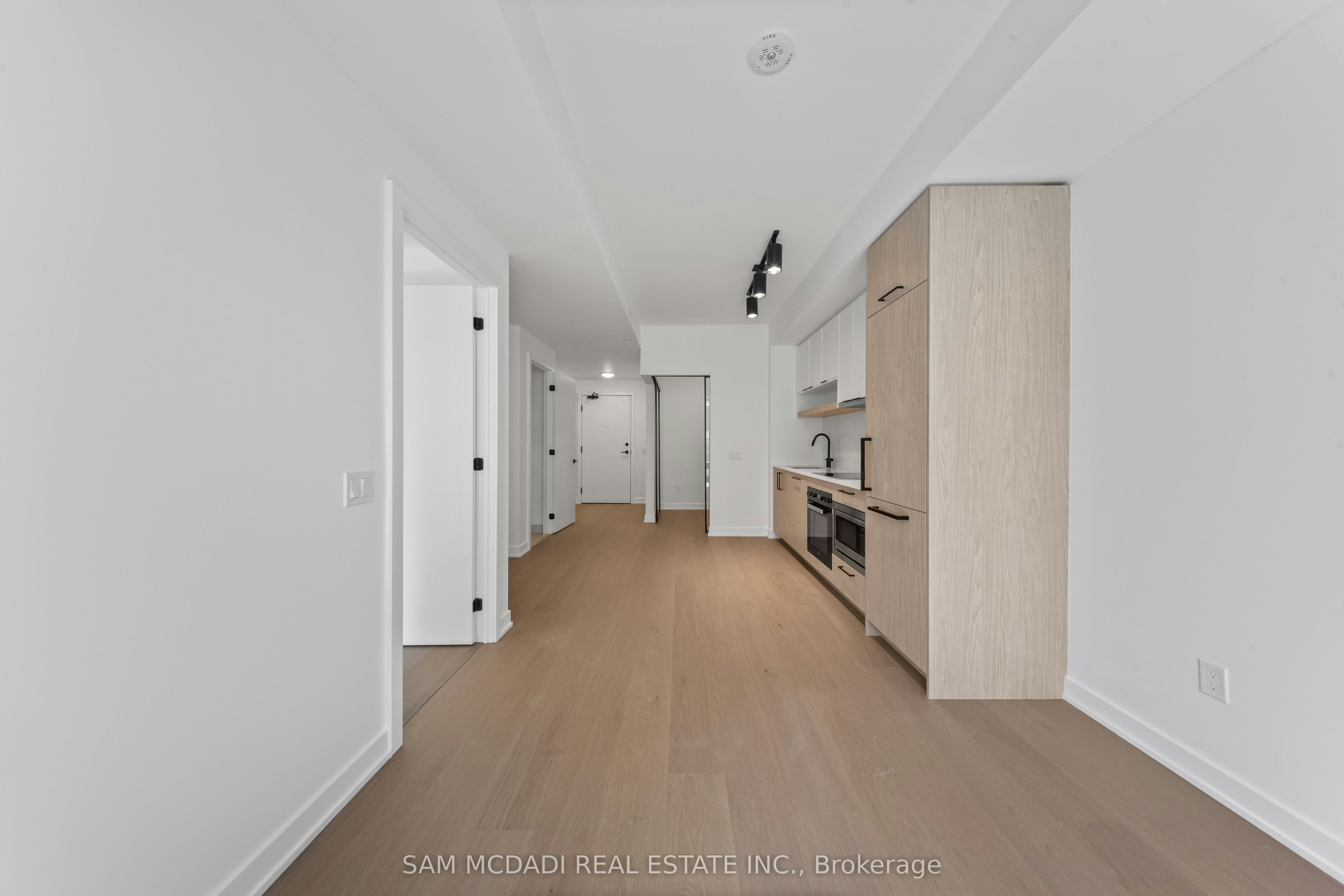 1122-89 Montclair Avenue, Toronto, ON, M5P 0A9 - 12