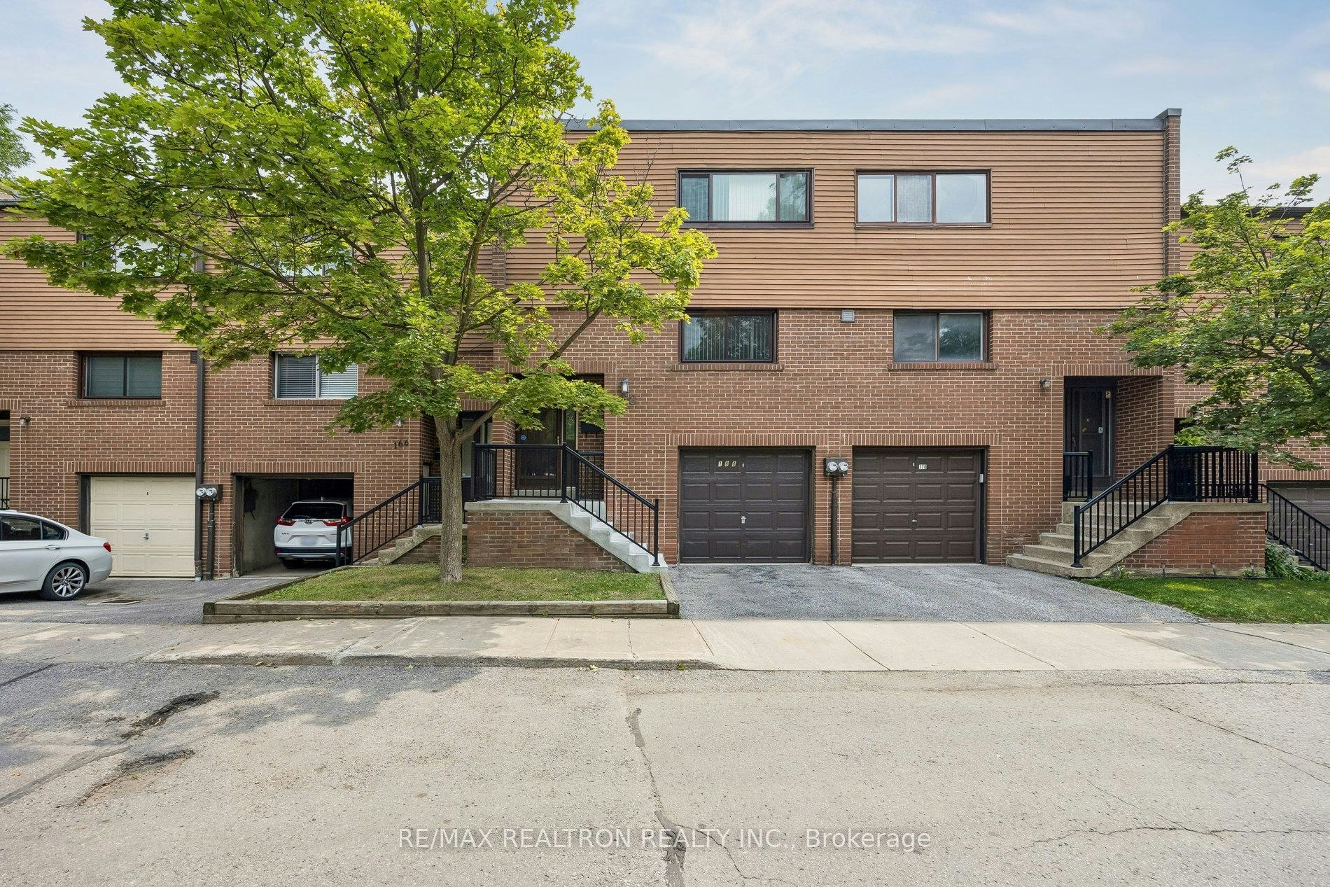 168 Song Meadoway N/A, Toronto, ON, M2H 2T7