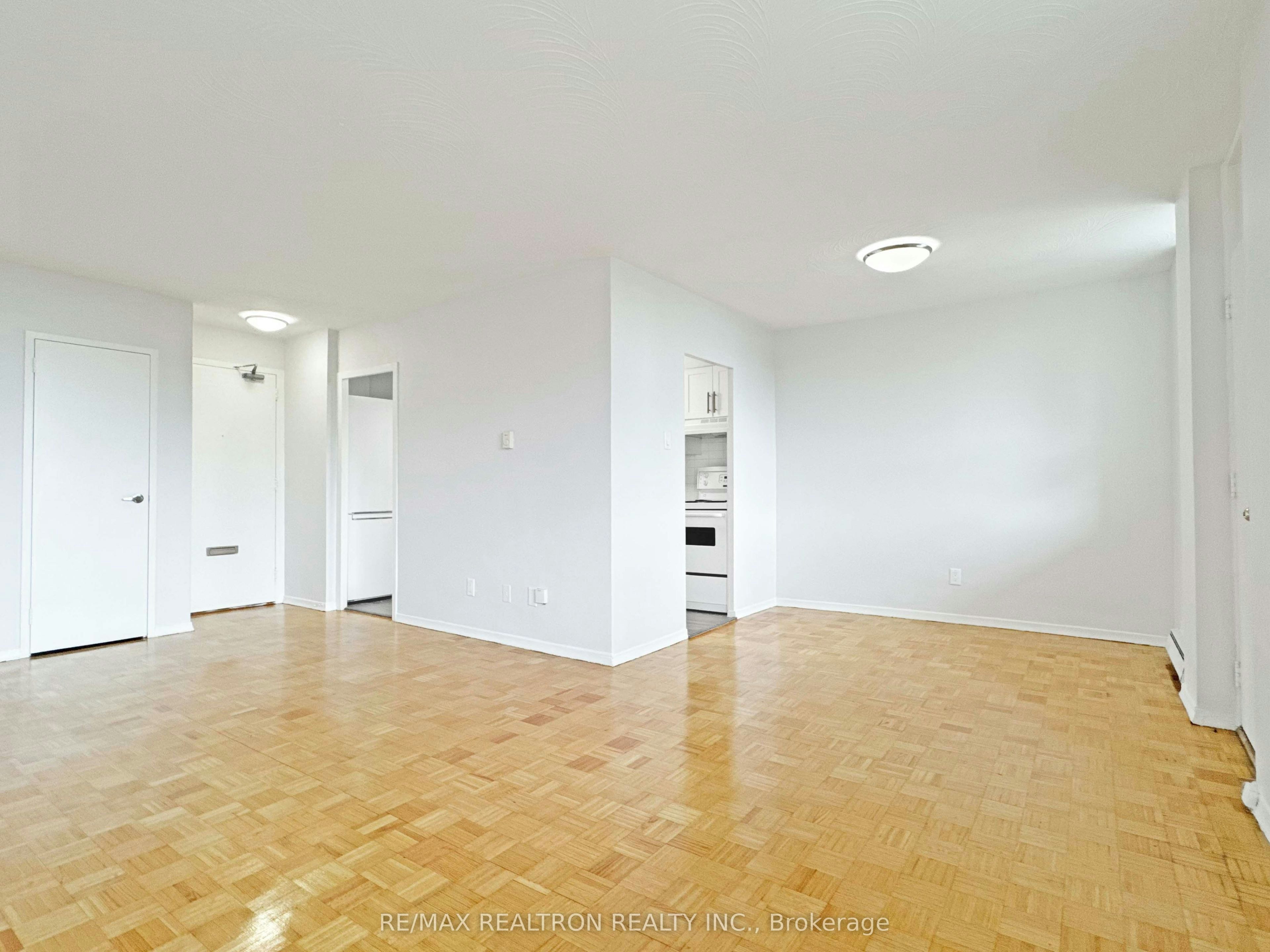 804-525 Eglinton Avenue E, Toronto, ON, M4P 2P6
