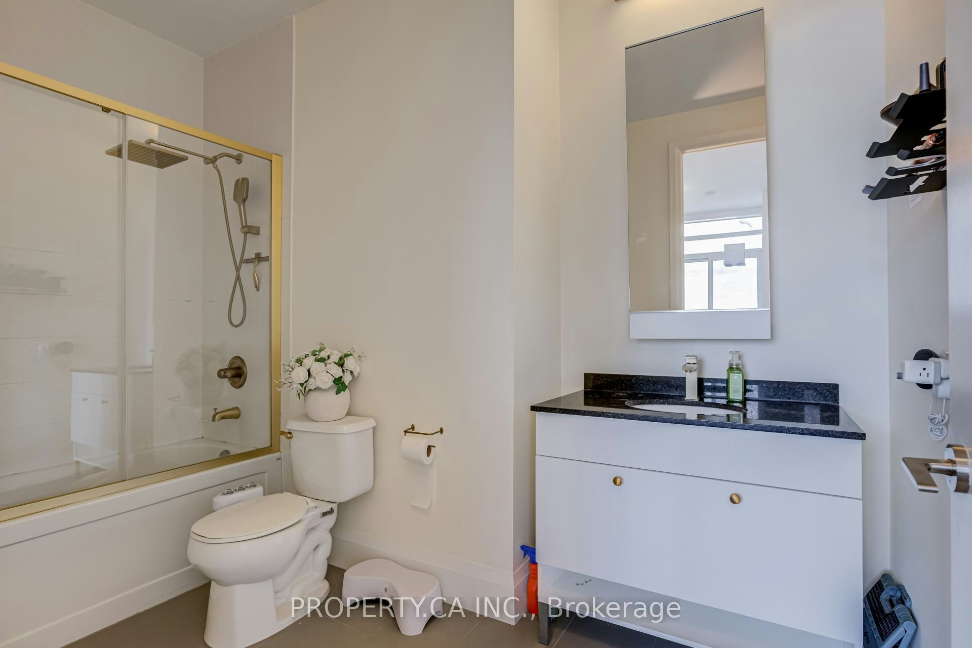 3404-500 Sherbourne Street, Toronto, ON, M4X 1K9 - 14