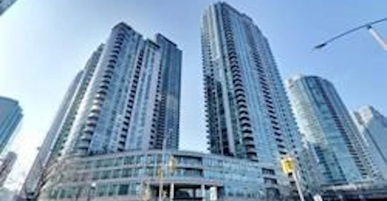 208-16 Yonge Street, Toronto, ON, M5E 2A3