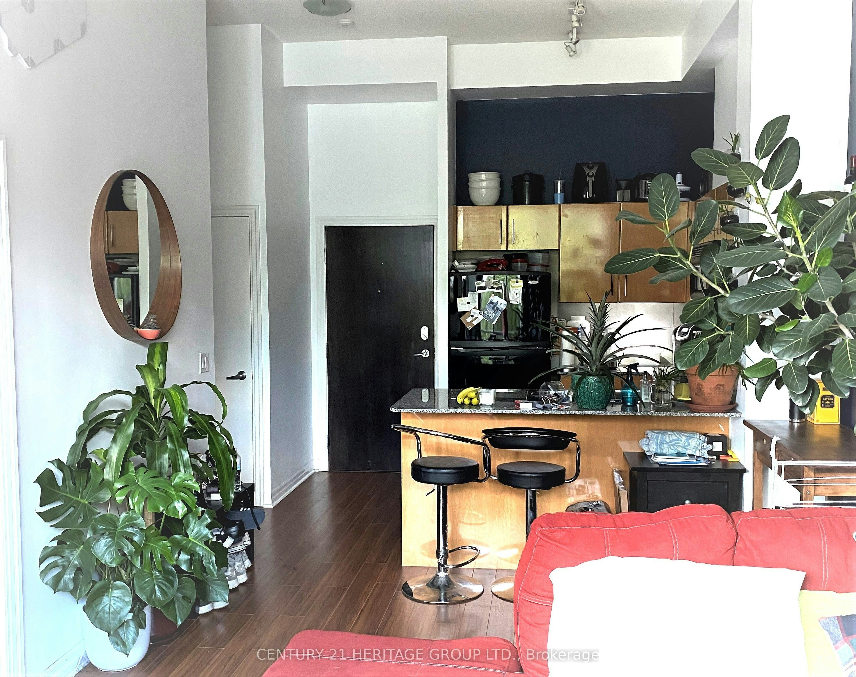 208-16 Yonge Street, Toronto, ON, M5E 2A3 - 3