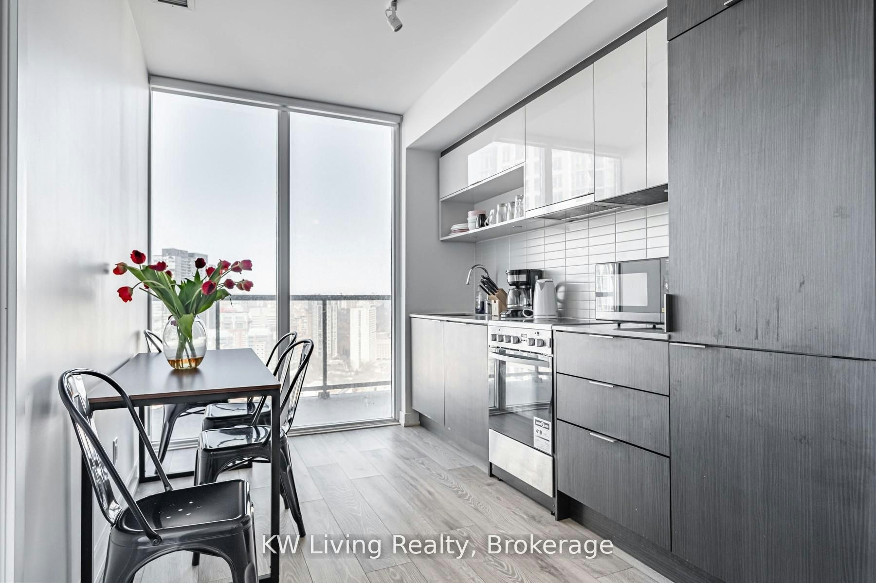 1909-159 Wellesley Street E, Toronto, ON, M4Y 0H5 - 2