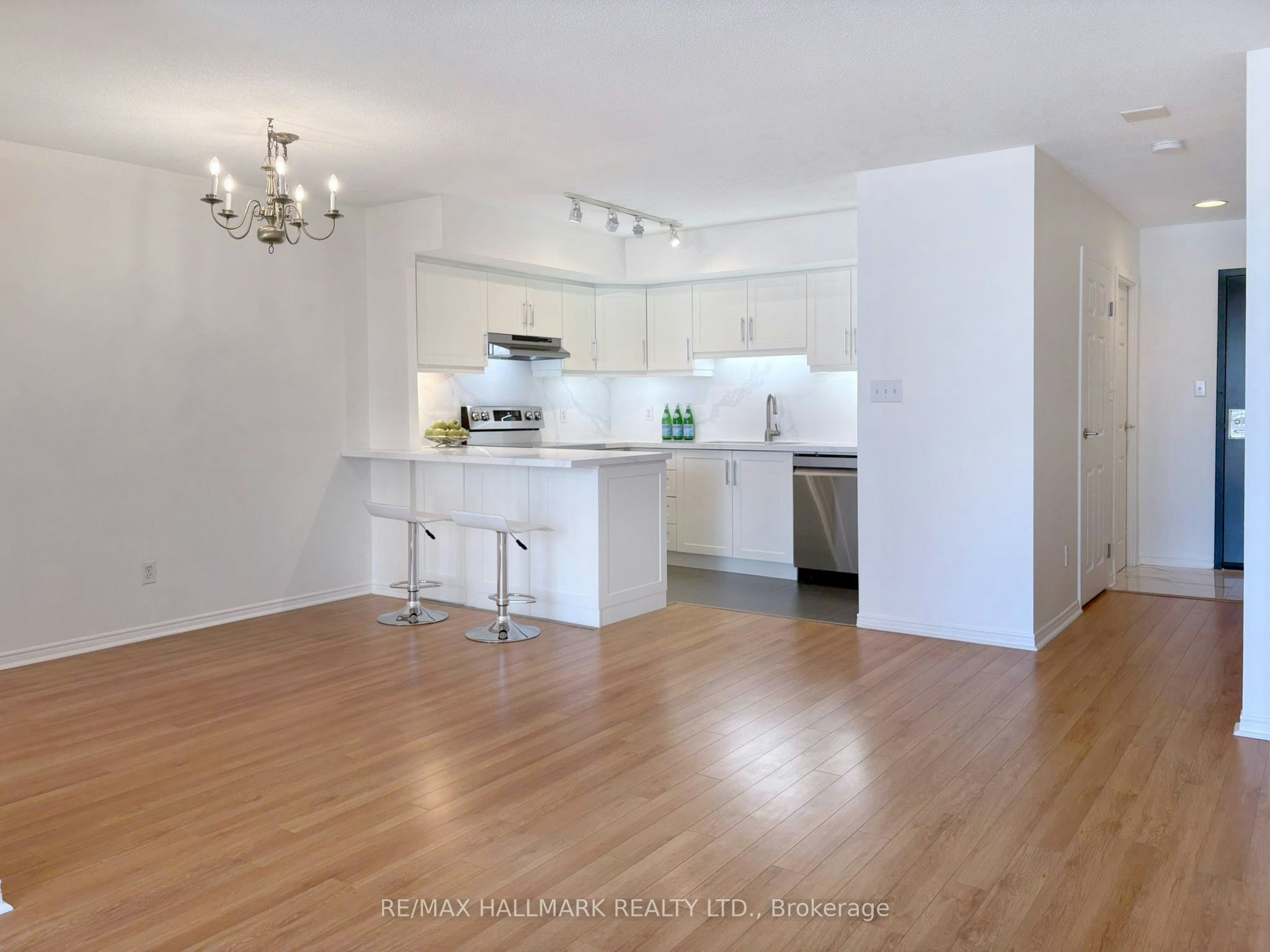 3206-25 The Esplanade N/A, Toronto, ON, M5E 1W5 - 4