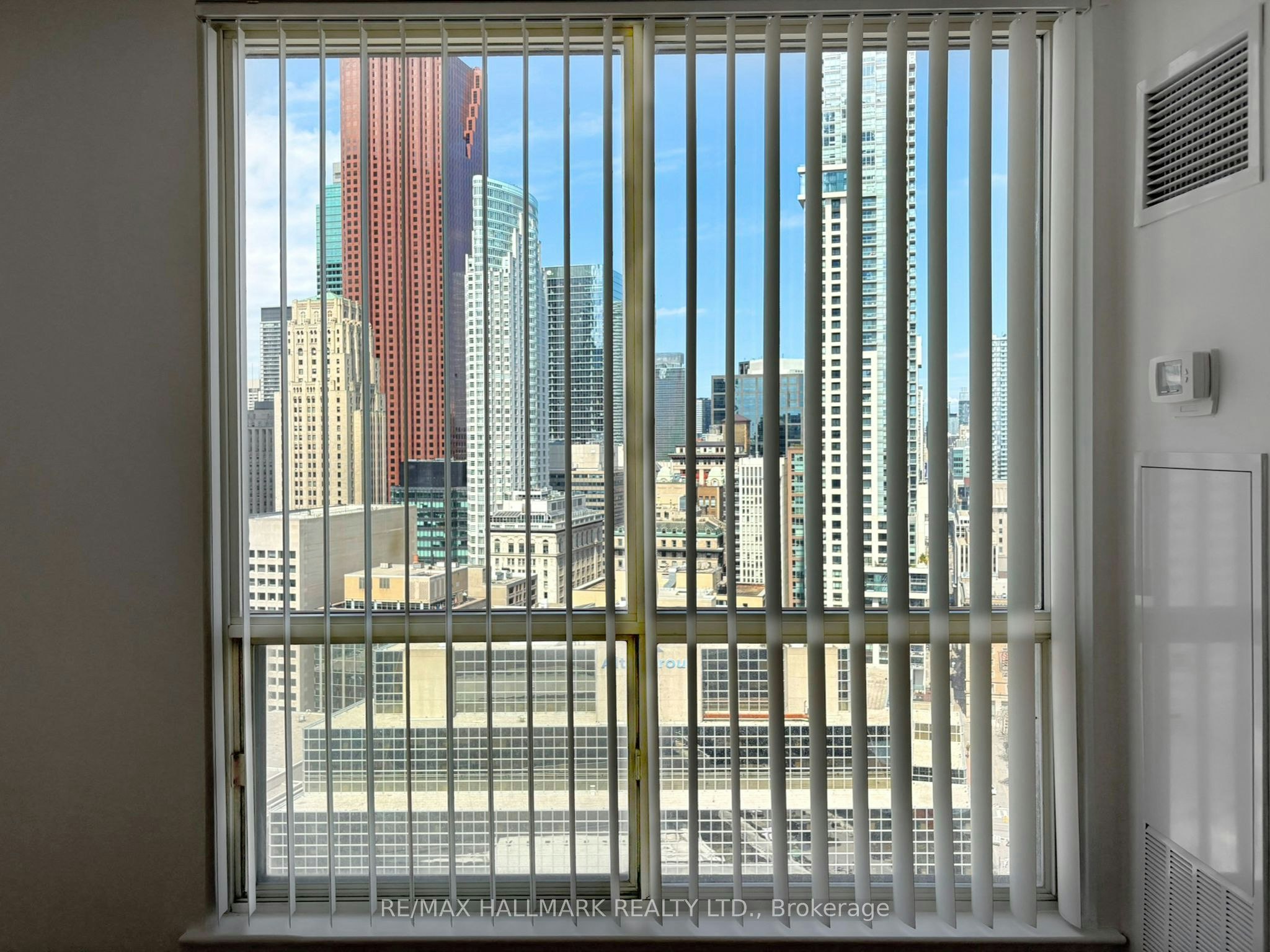 3206-25 The Esplanade N/A, Toronto, ON, M5E 1W5 - 13
