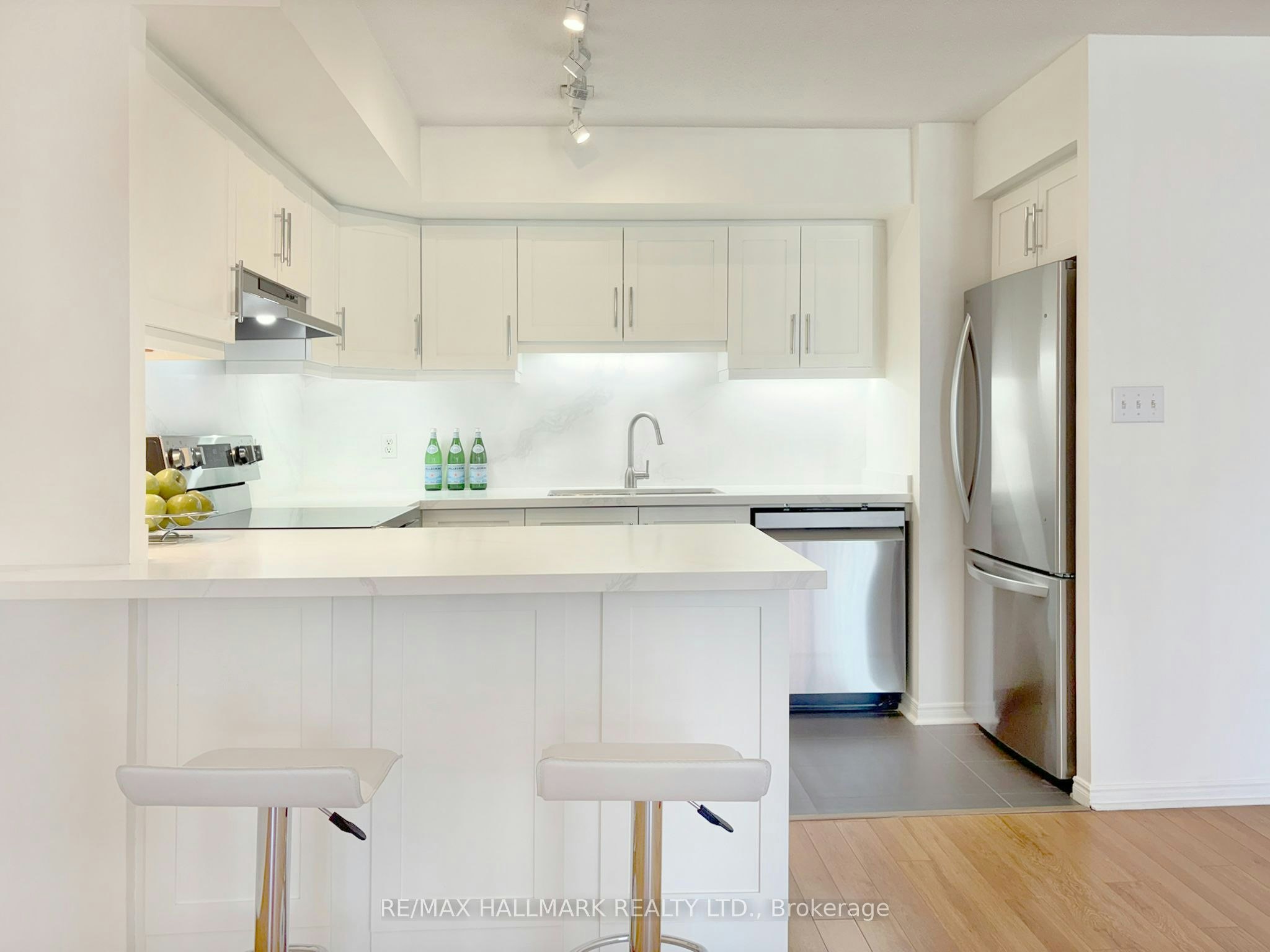 3206-25 The Esplanade N/A, Toronto, ON, M5E 1W5 - 6