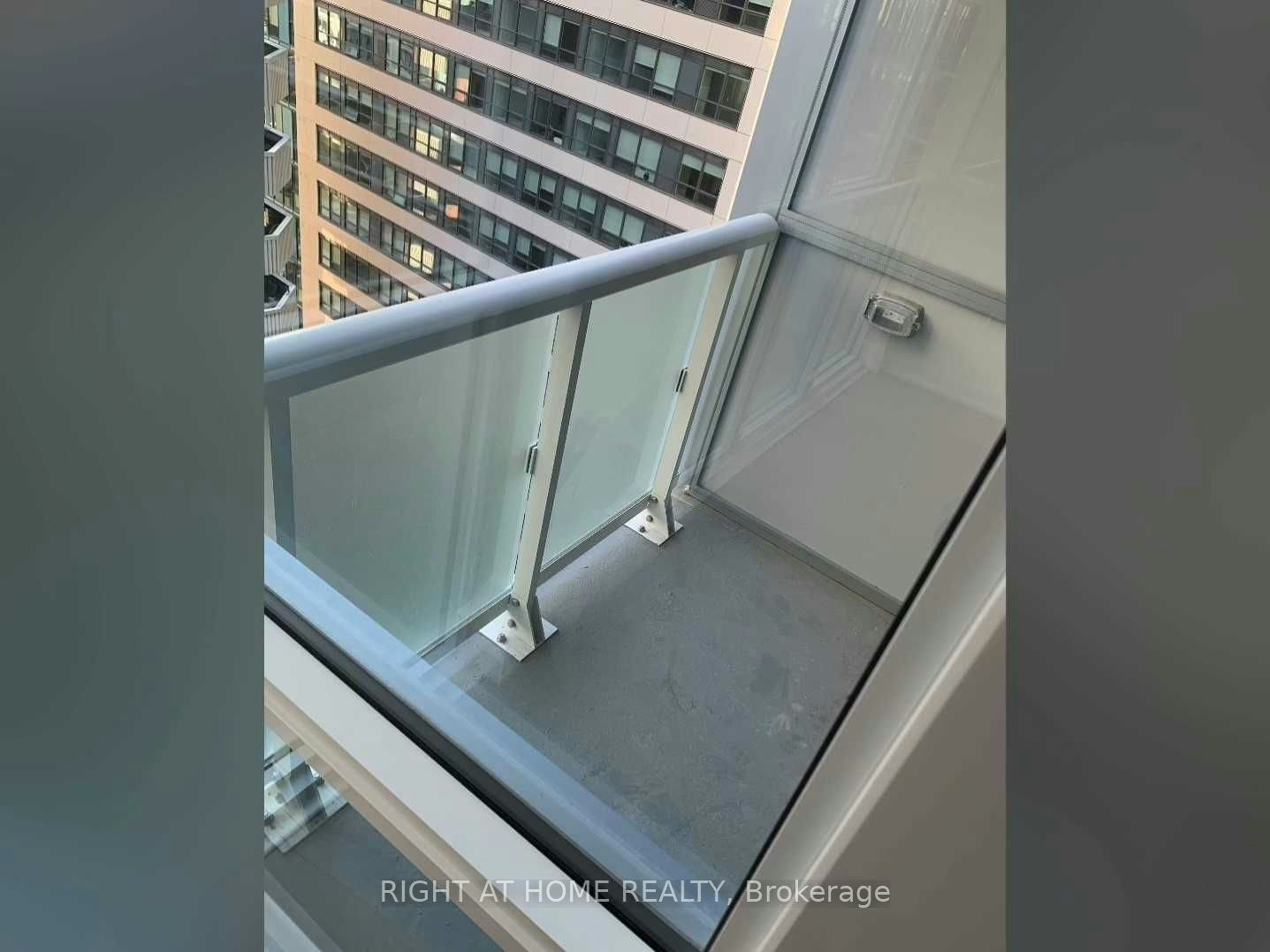 1410-77 Mutual Street, Toronto, ON, M5B 2A9 - 12
