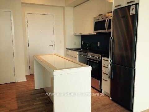 2411-295 Adelaide Street W, Toronto, ON, M5V 1R1 - 2
