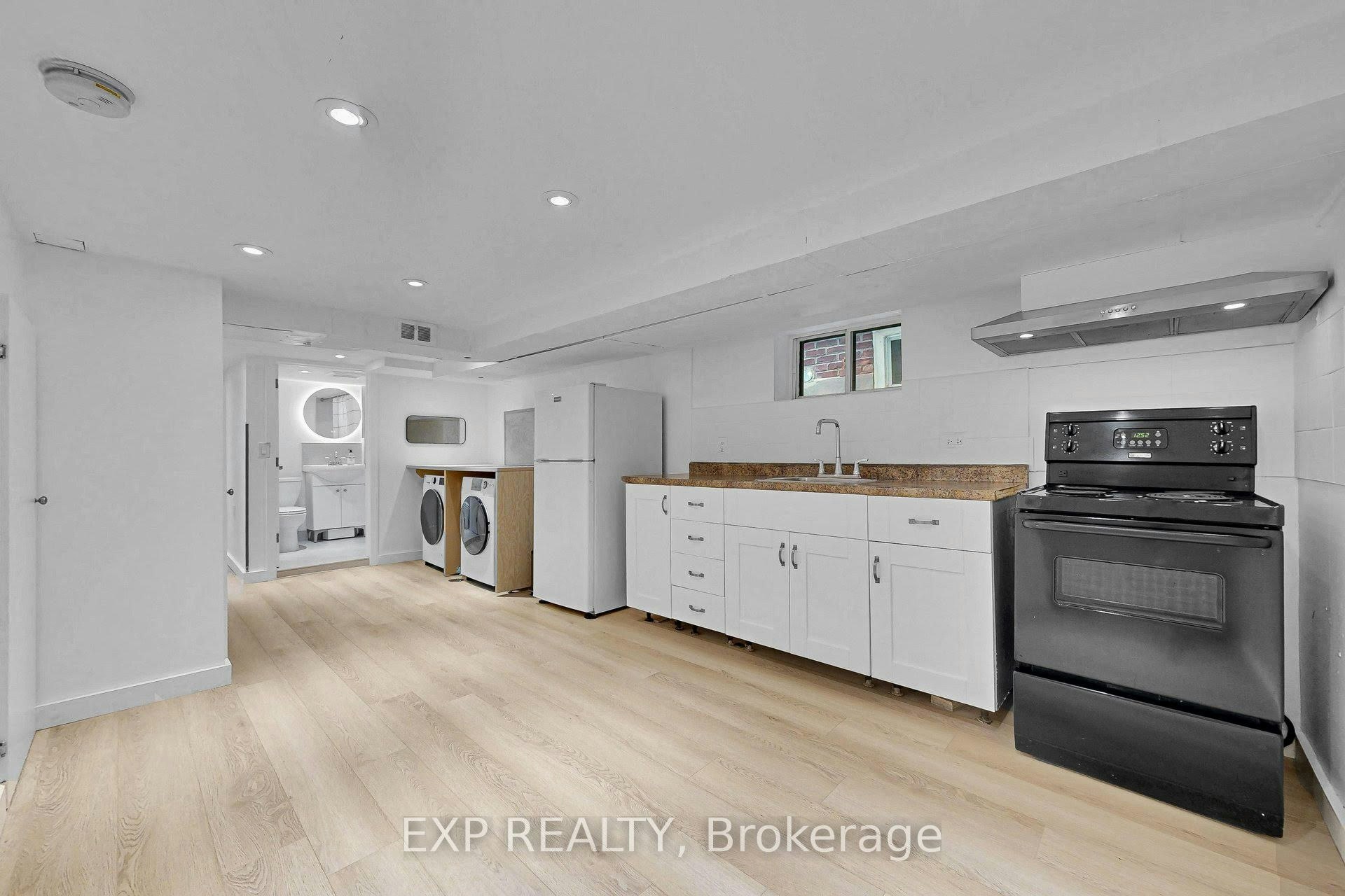 BSMT-858 Manning Avenue, Toronto, ON, M6G 2W8 - 7