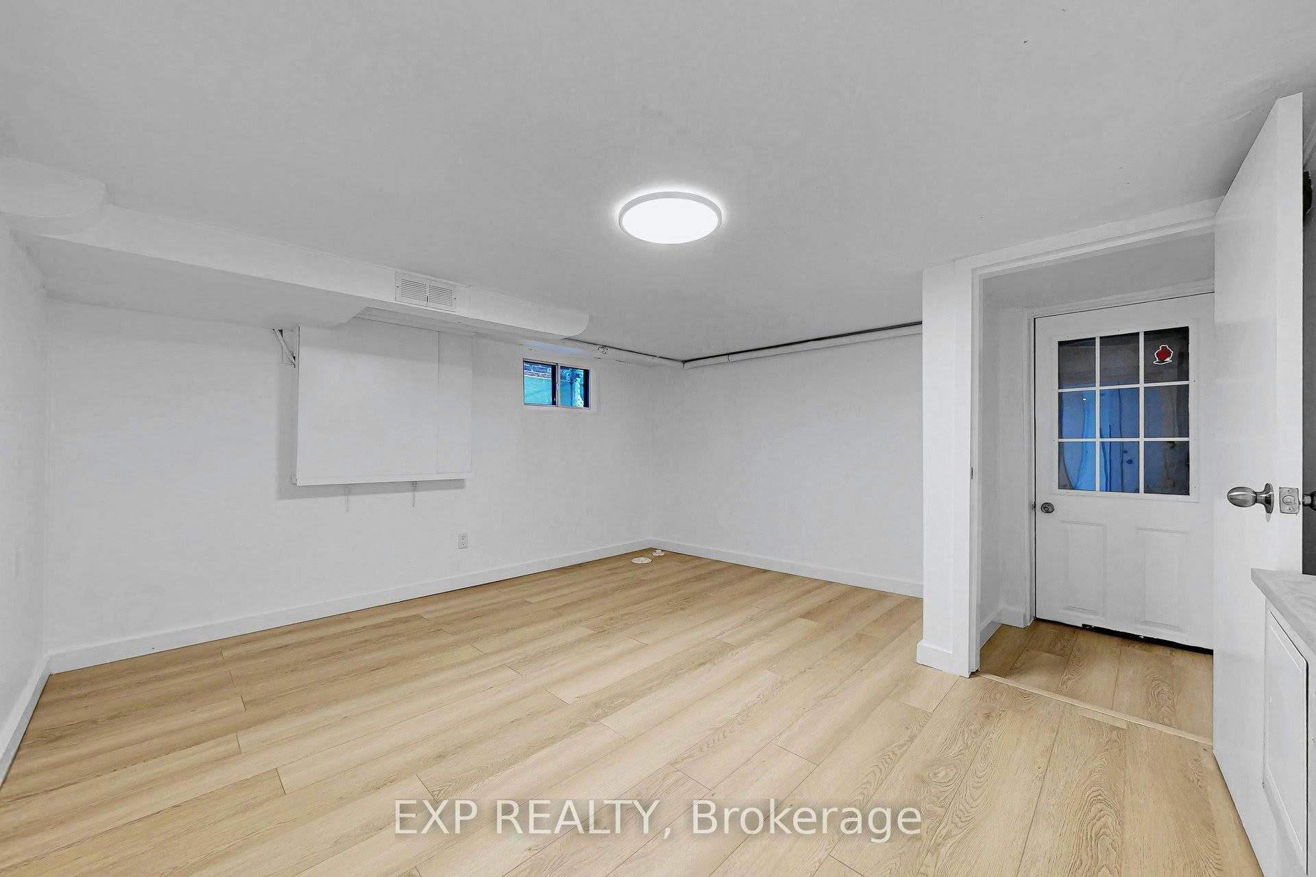 BSMT-858 Manning Avenue, Toronto, ON, M6G 2W8 - 4