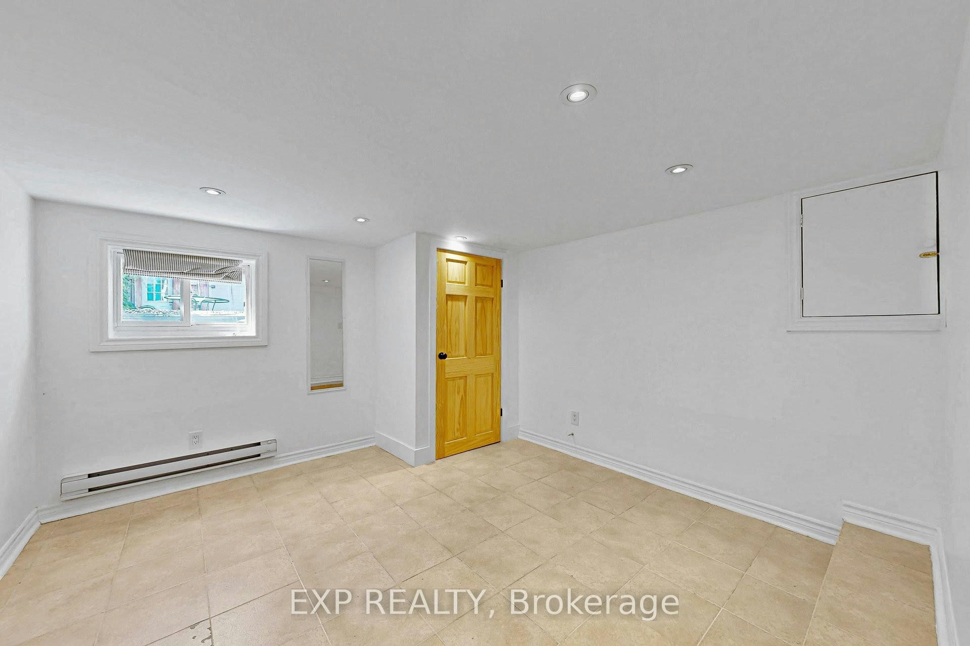 BSMT-858 Manning Avenue, Toronto, ON, M6G 2W8 - 18