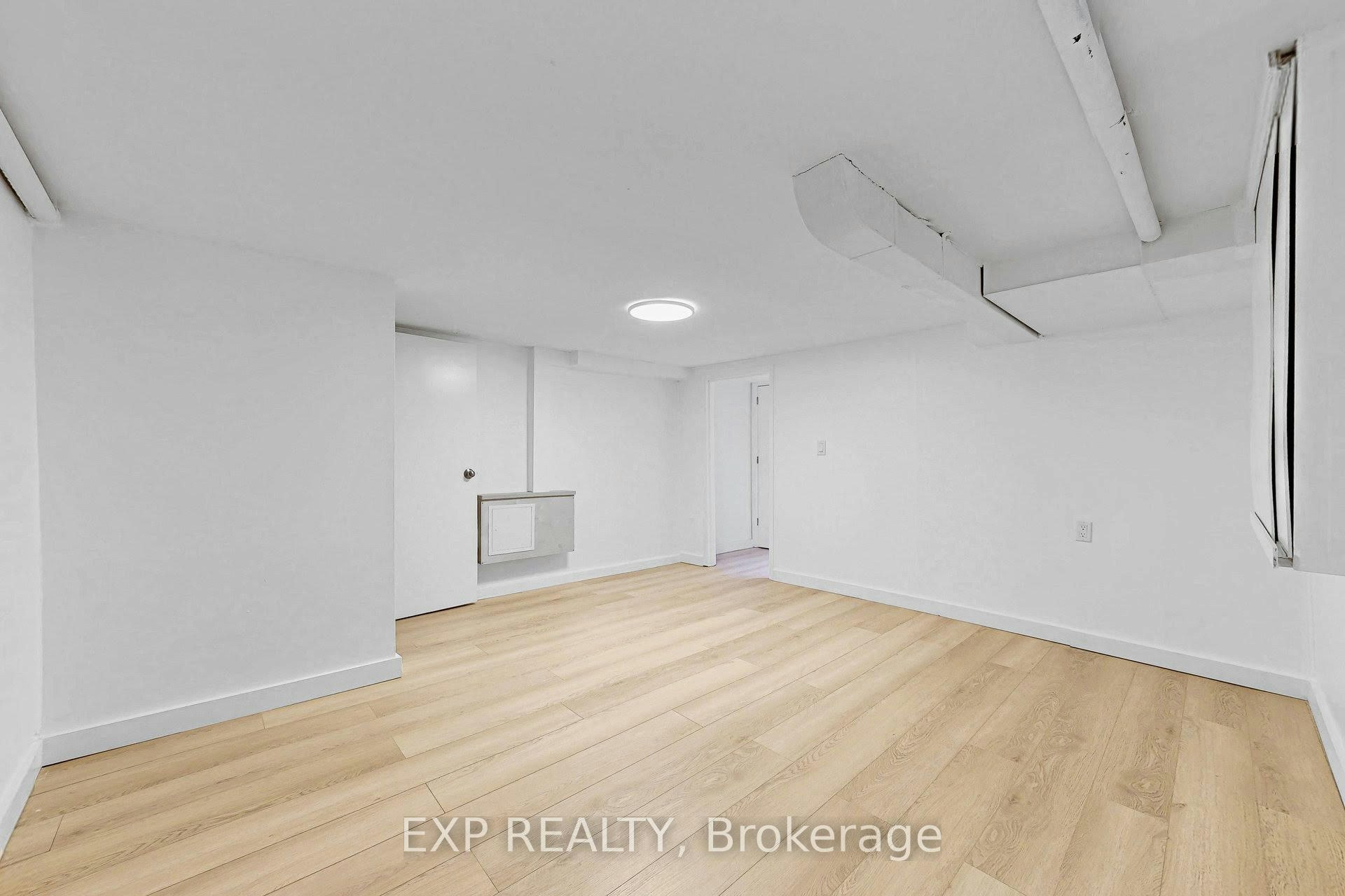 BSMT-858 Manning Avenue, Toronto, ON, M6G 2W8 - 6