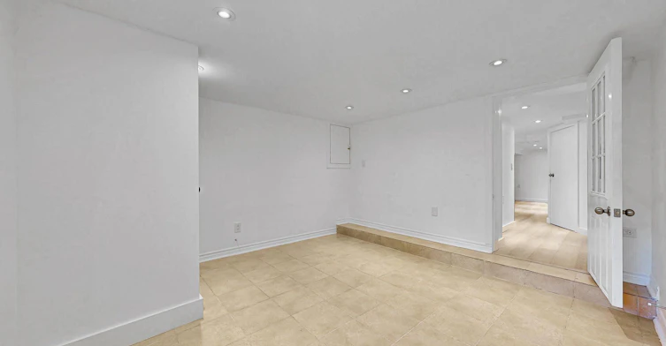 BSMT-858 Manning Avenue, Toronto, ON, M6G 2W8 - 19