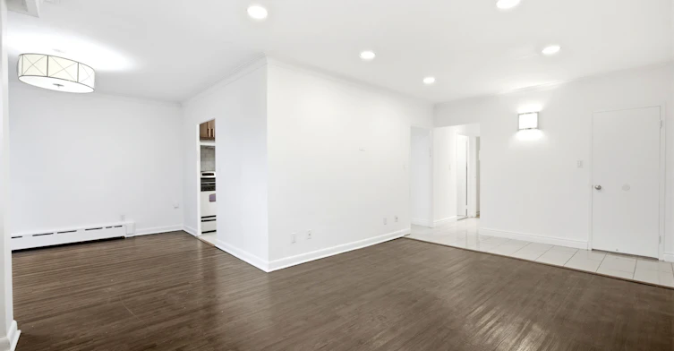 7-26 Meadowbrook Road, Toronto, ON, M6B 2S4 - 4