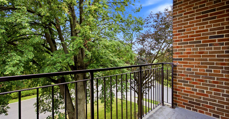 7-26 Meadowbrook Road, Toronto, ON, M6B 2S4 - 11