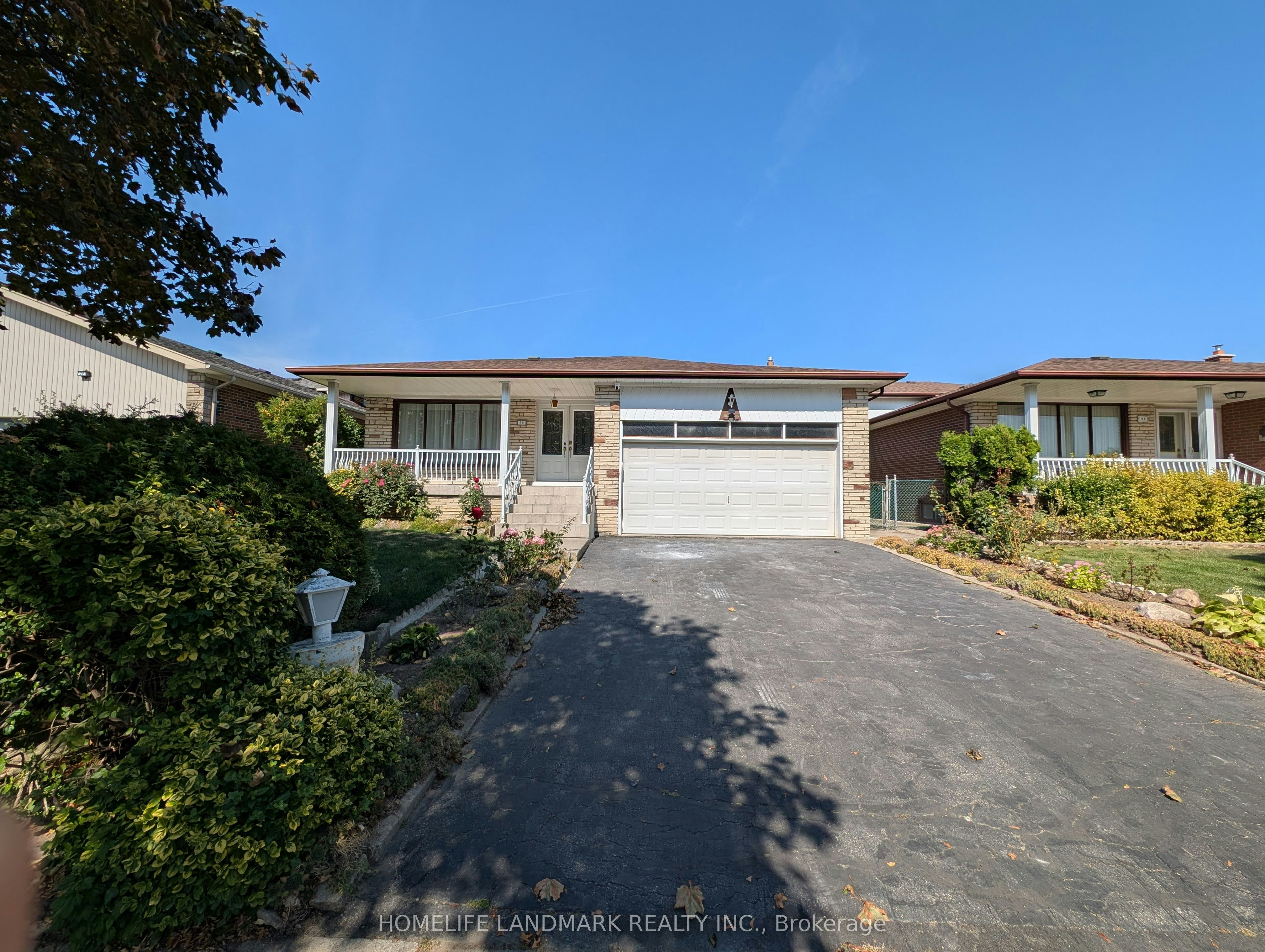 (ground level unit)-56 Bickerton Crescent, Toronto, ON, M2J 3T1
