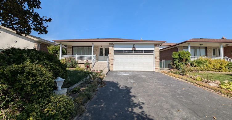 (ground level unit)-56 Bickerton Crescent, Toronto, ON, M2J 3T1