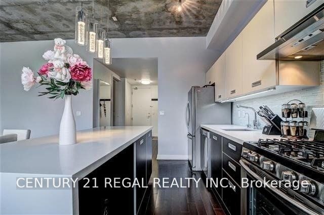 305-60 Bathurst Street, Toronto, ON, M5V 2P4 - 9