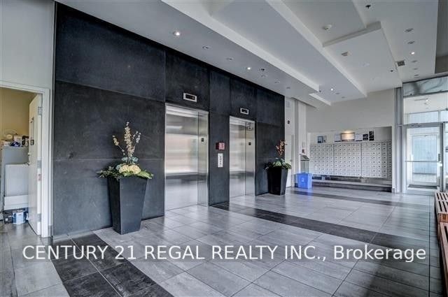 305-60 Bathurst Street, Toronto, ON, M5V 2P4 - 5