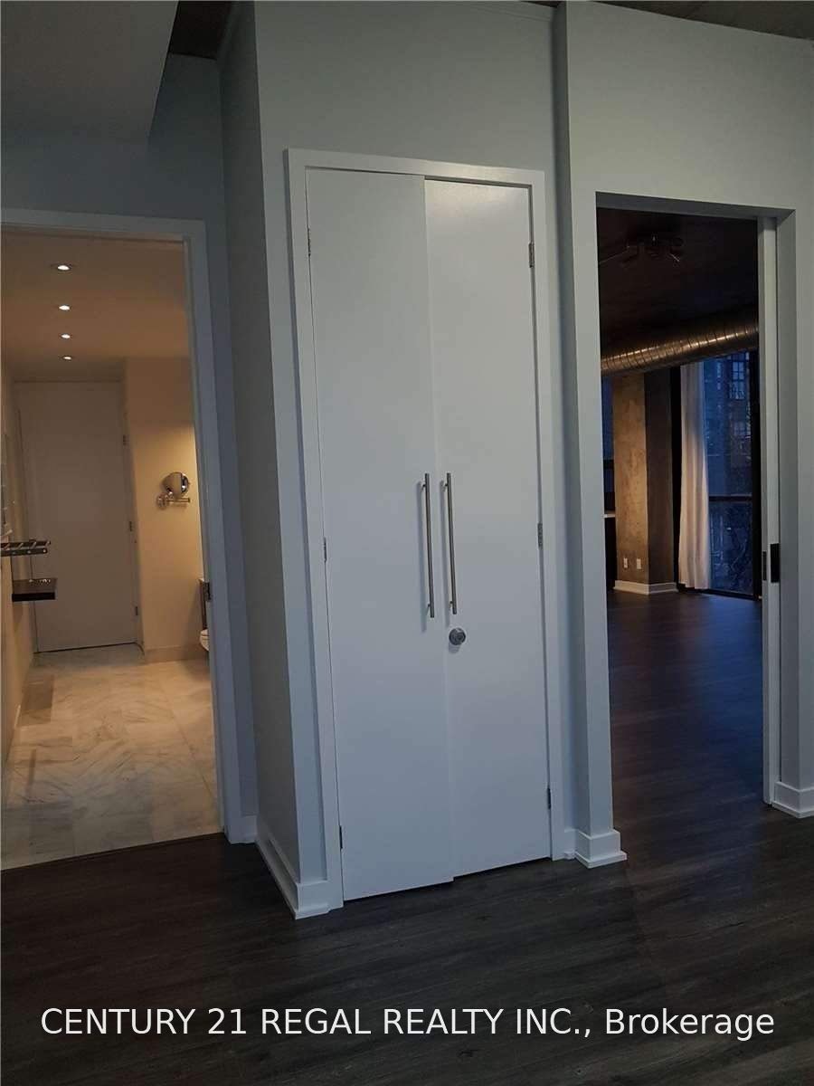 305-60 Bathurst Street, Toronto, ON, M5V 2P4 - 14