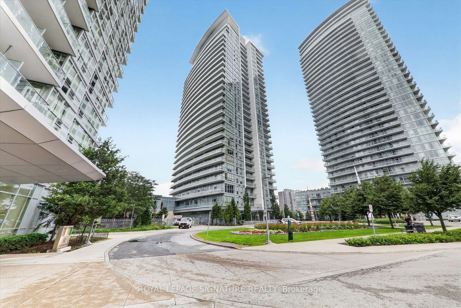2112-66 Forest Manor Road, Toronto, ON, M2J 0B7