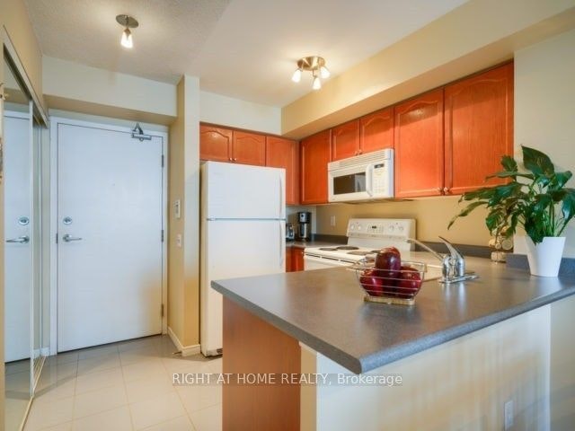 1008-30 Harrison Garden Boulevard, Toronto, ON, M2N 7A9 - 2