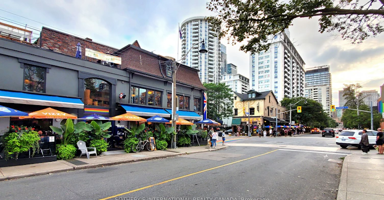 305-Den-81 Wellesley Street E, Toronto, ON, M4Y 0C5 - 19