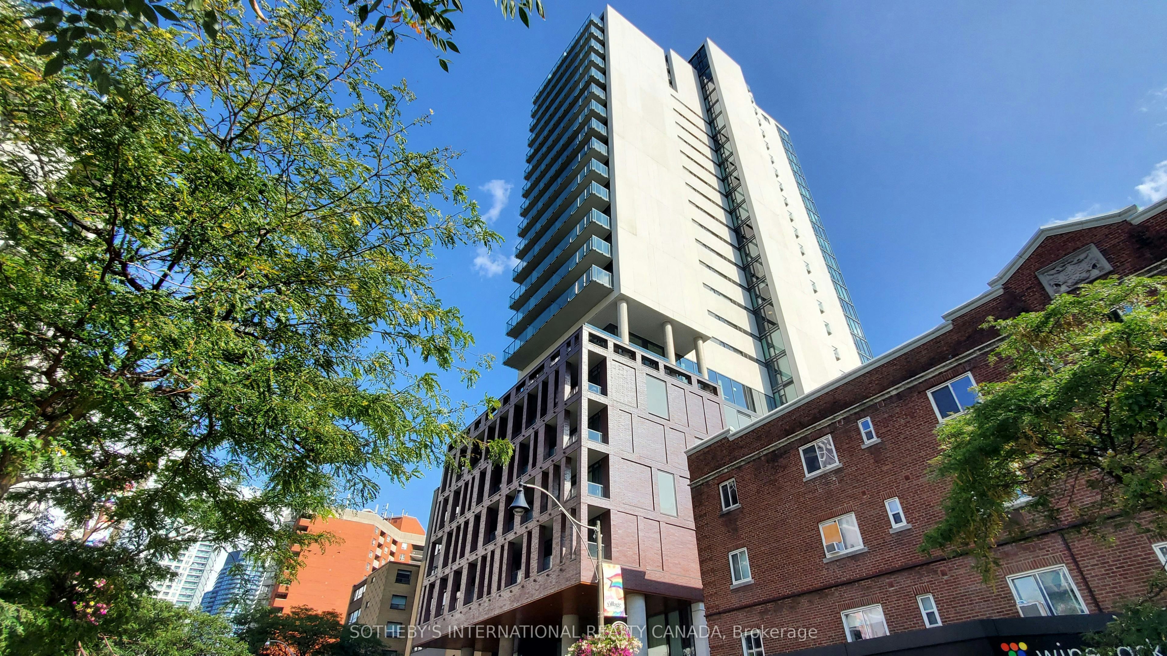 305-Den-81 Wellesley Street E, Toronto, ON, M4Y 0C5