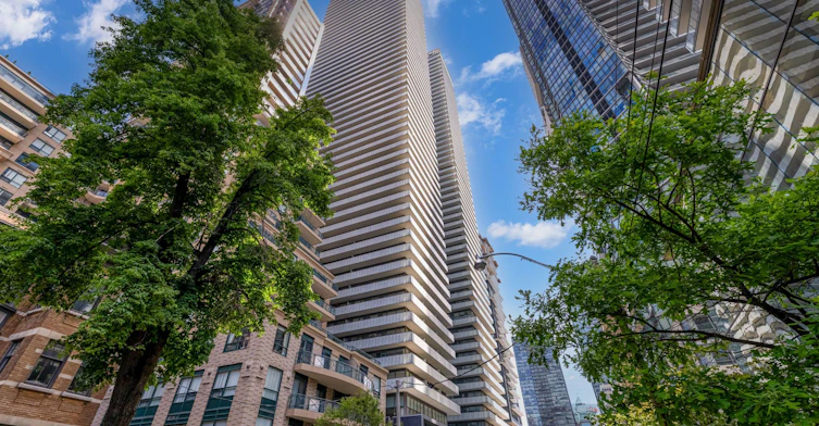 503-42 Charles Street E, Toronto, ON, M4Y 1T4