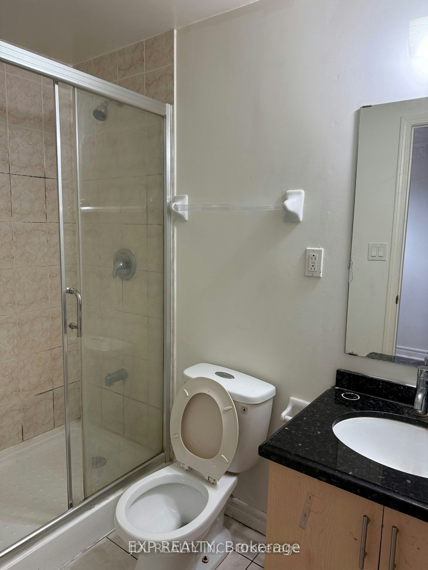 Lower-20 Maureen Drive N, Toronto, ON, M2K 1J8 - 6