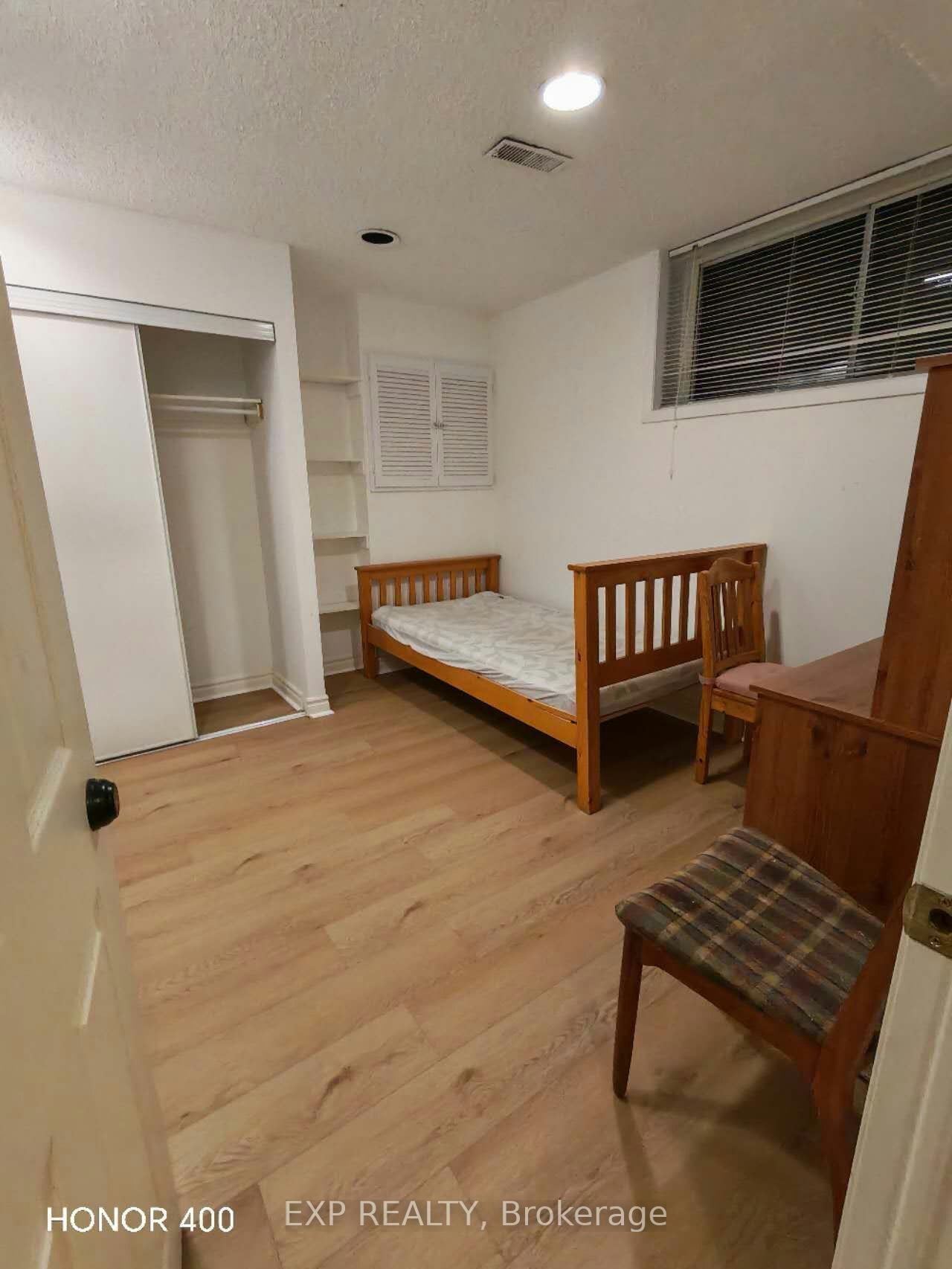 Lower-20 Maureen Drive N, Toronto, ON, M2K 1J8 - 3