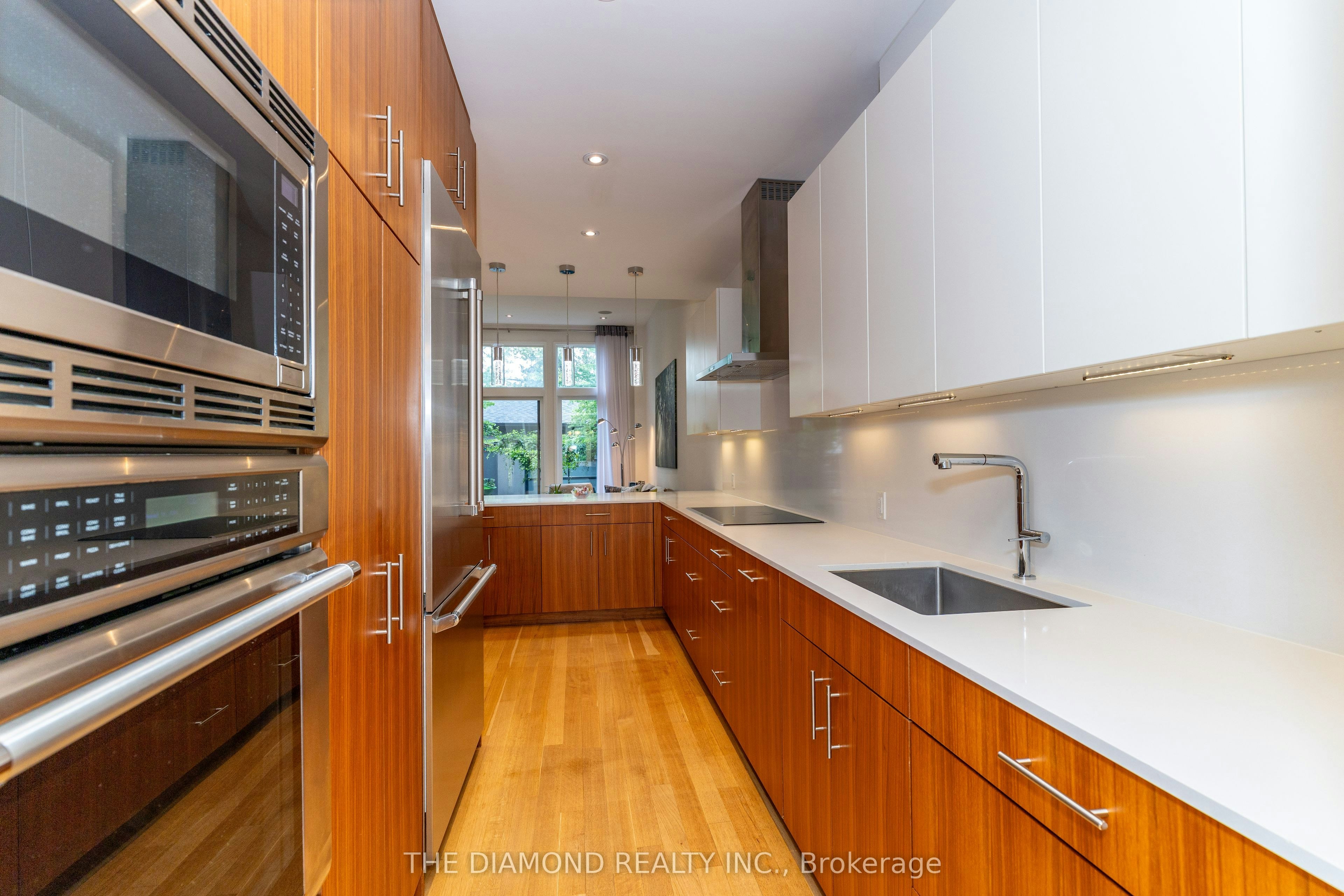 250 Woburn Avenue, Toronto, ON, M5M 1N9 - 5