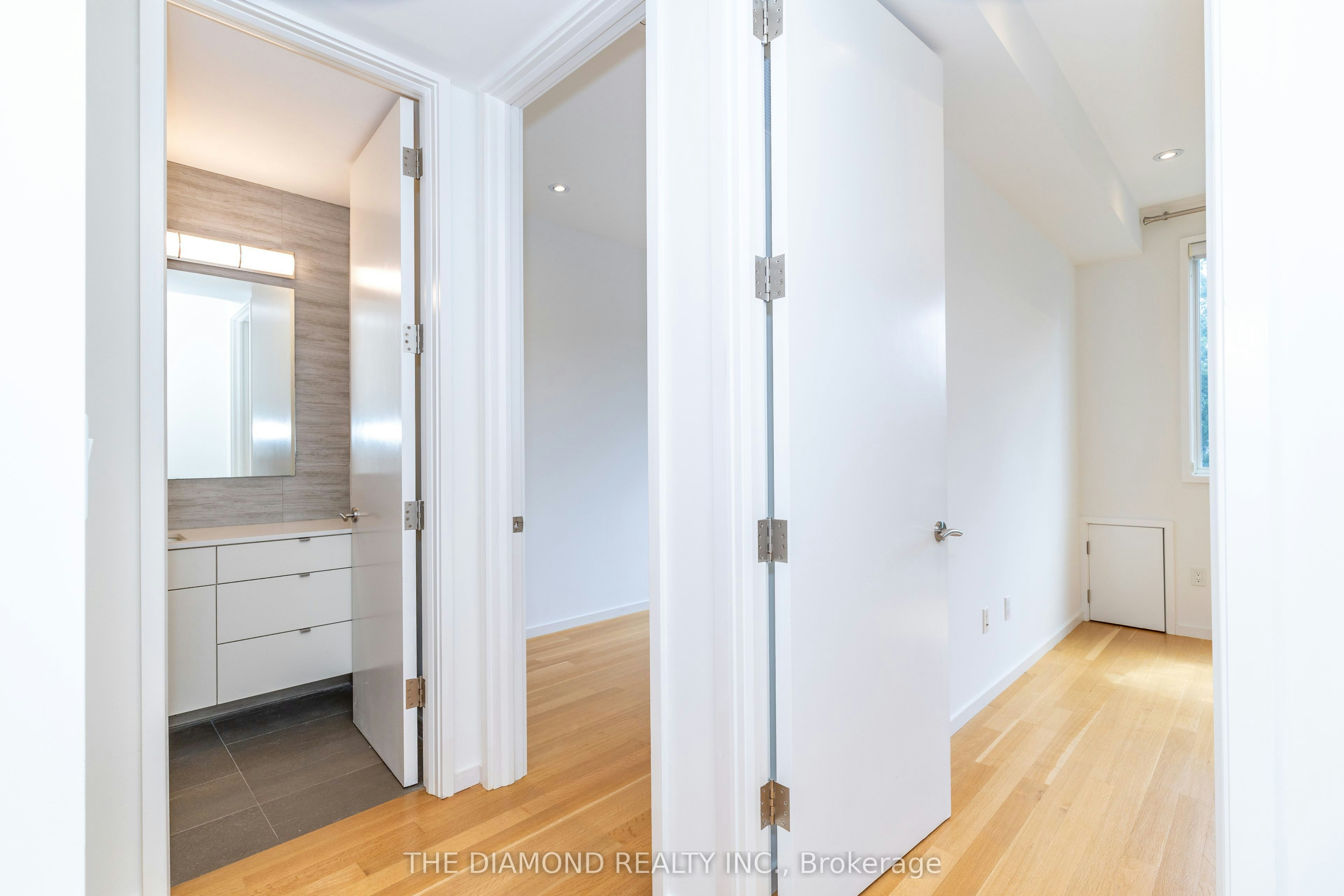 250 Woburn Avenue, Toronto, ON, M5M 1N9 - 23