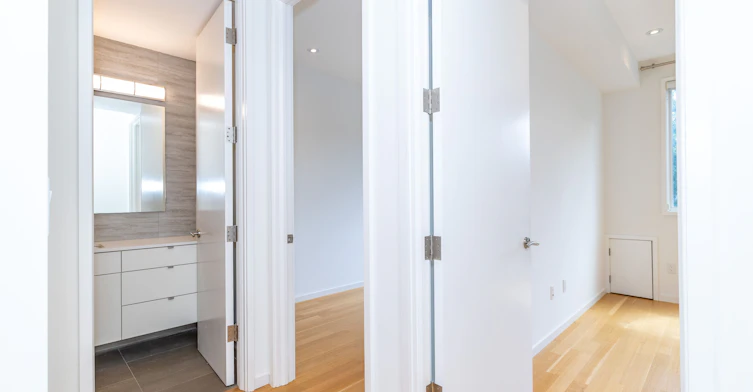 250 Woburn Avenue, Toronto, ON, M5M 1N9 - 23