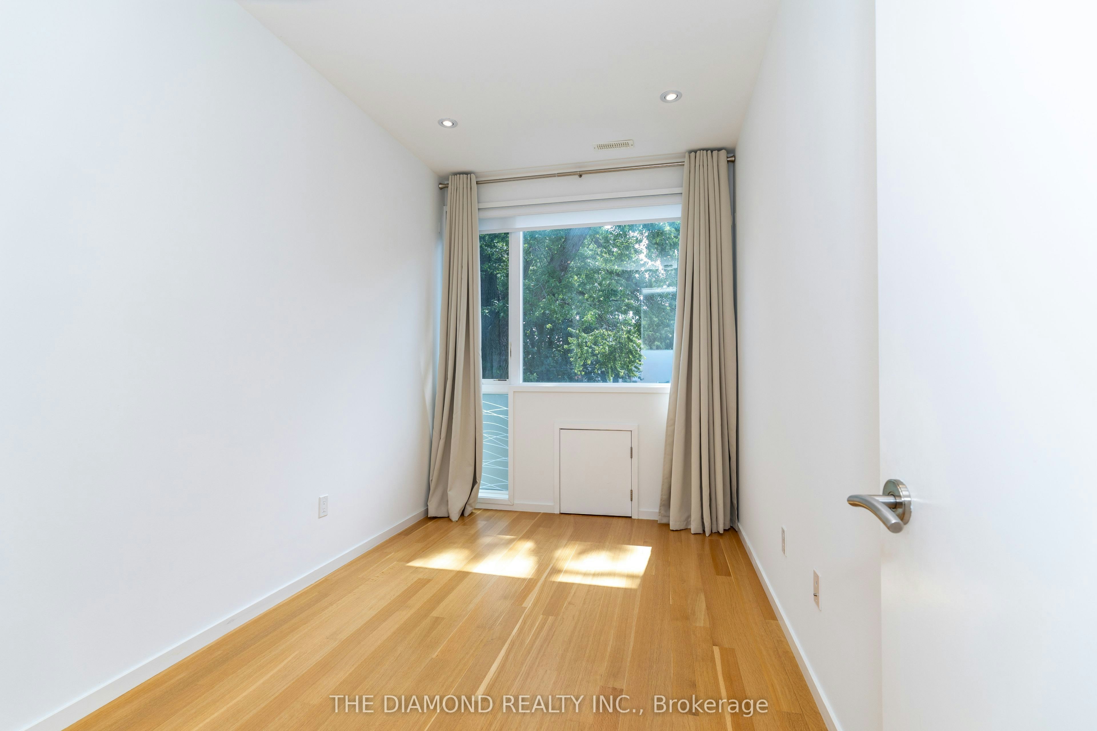 250 Woburn Avenue, Toronto, ON, M5M 1N9 - 28