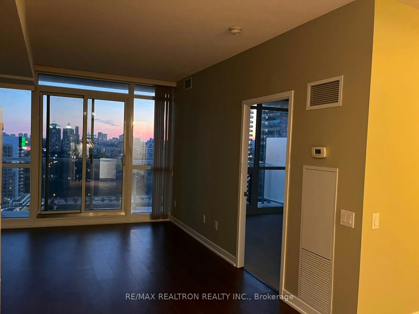 3010-121 Mcmahon Drive, Toronto, ON, M2K 2X9 - 6