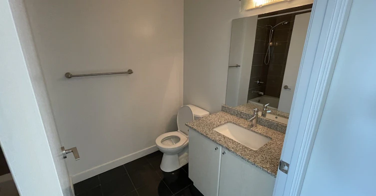 2408-18 Harbour Street, Toronto, ON, M5J 2Z6 - 10