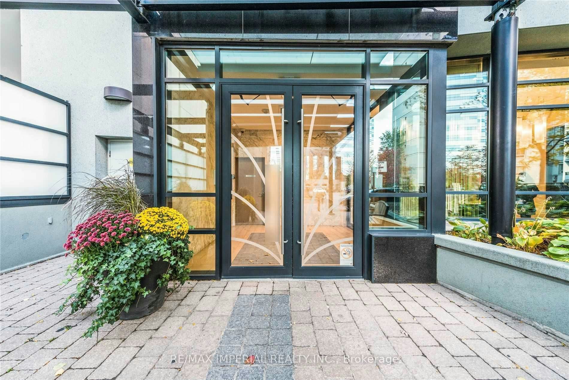 201-5740 Yonge Street, Toronto, ON, M2M 0B1 - 2